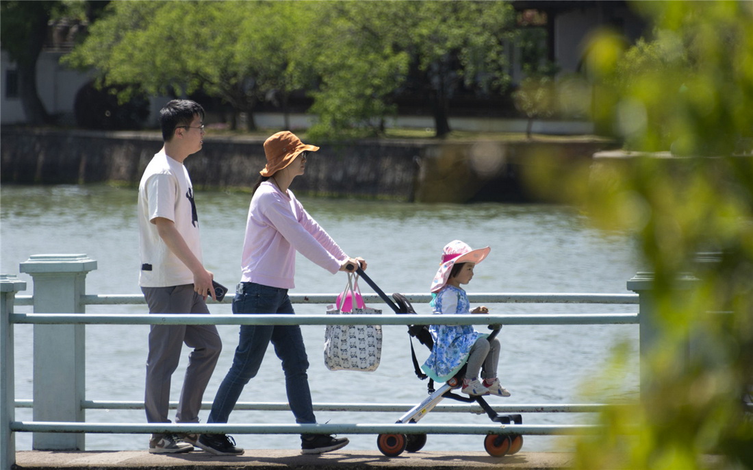 《逛公園》王思棋攝