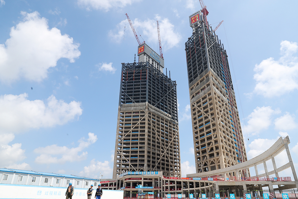 9月6日拍攝的臨港西島中銀金融中心項目建設工地。