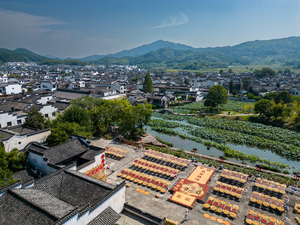 這是呈坎古村內的晒場（9月11日攝，無人機照片）。新華社記者 郭晨 攝