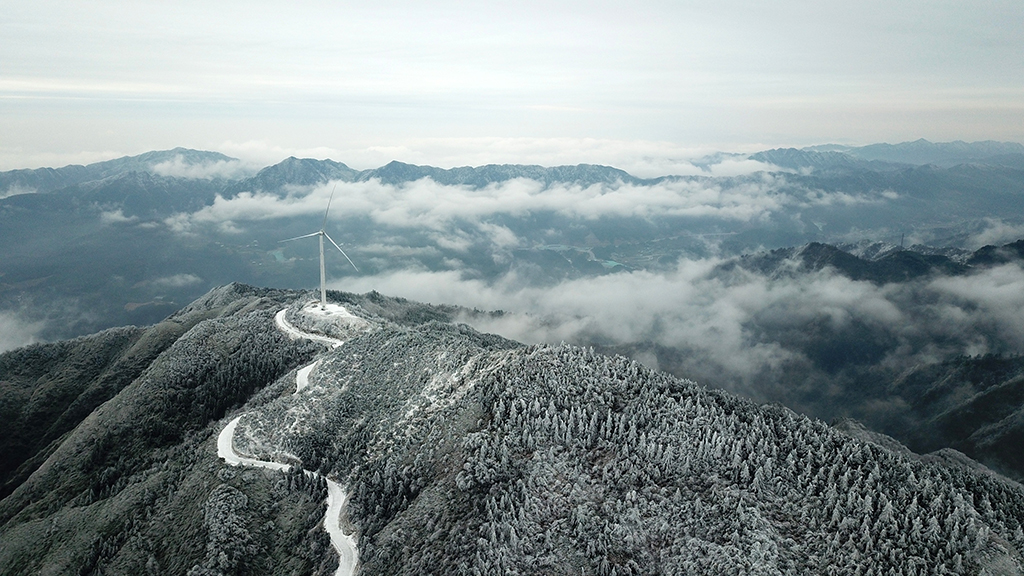 這是12月19日拍攝的西晃山（無人機照片）。新華社記者 陳振海 攝