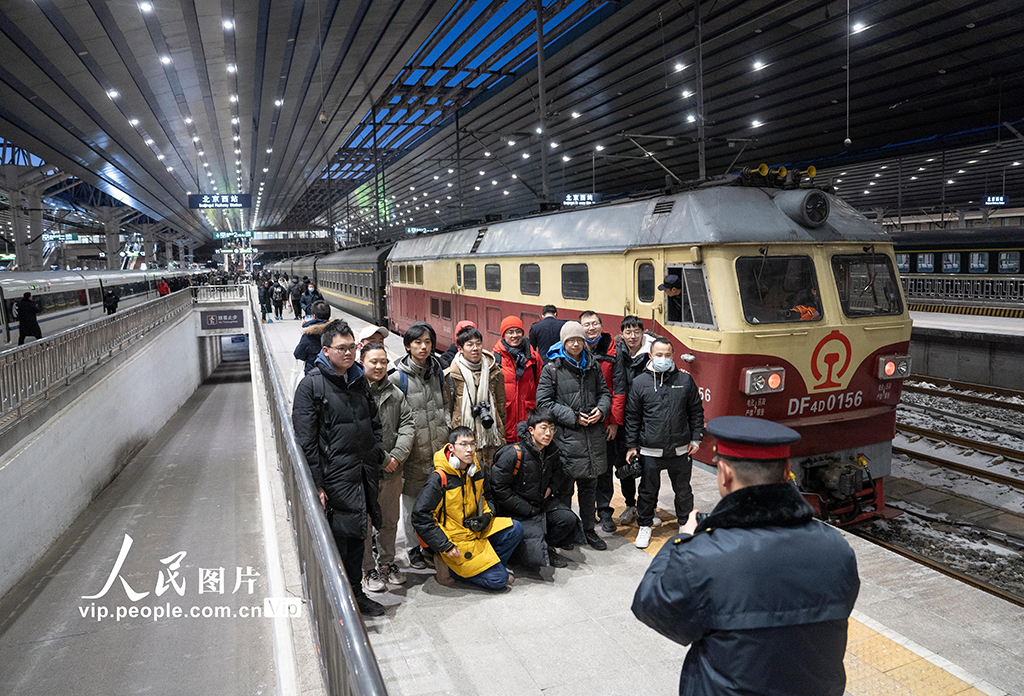北京城區告別非空調綠皮慢火車