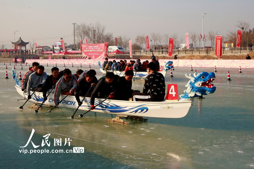寧夏銀川：冰舟比賽享歡樂