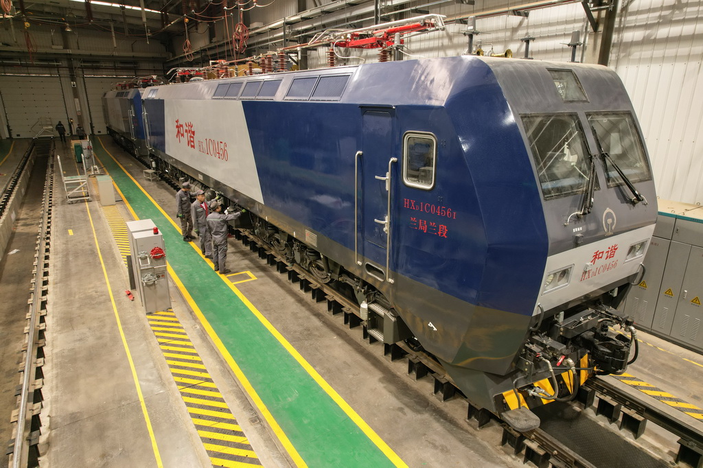 1��29�գ��г����ݻ������޹�˾���˶���װ�õĻ������е��ԣ����˻���Ƭ����