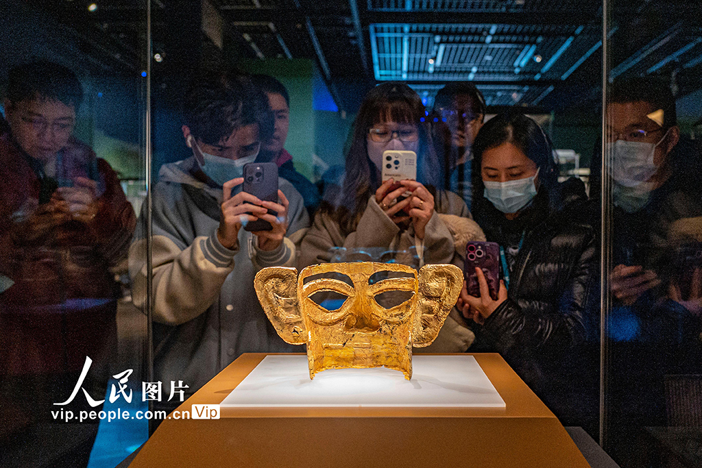 上海博物館東館“星耀中國：三星堆·金沙古蜀文明展”開展