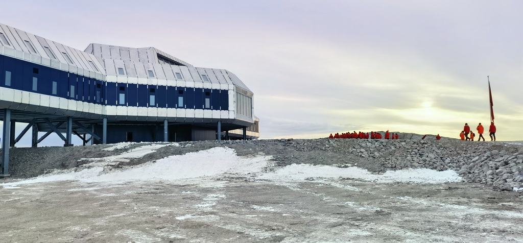 這是2月6日拍攝的中國南極秦嶺站。新華社發（張體軍 攝）