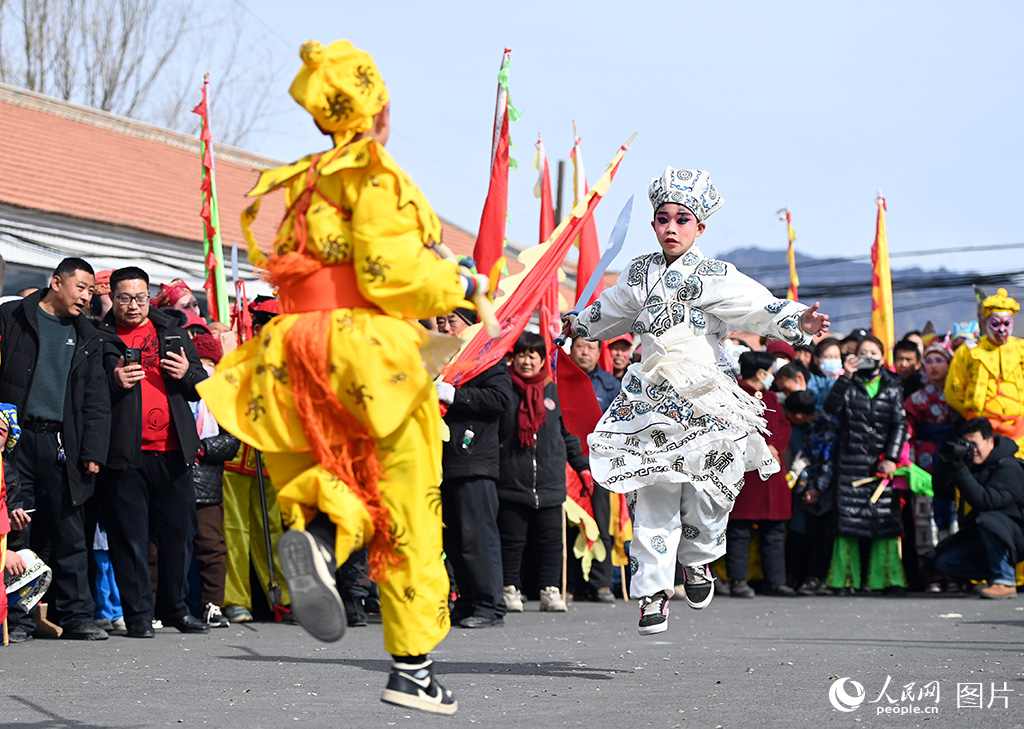  Fengning, Hebei: "Yellow Flag Martial Arts Association" Welcoming the Lantern Festival