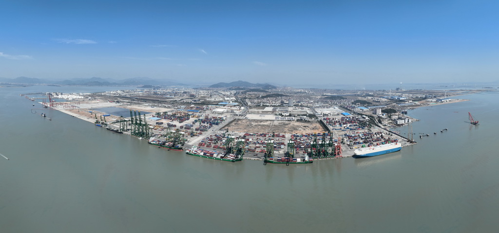 這是3月12日拍攝的福州港江陰港區碼頭（無人機全景照片）。