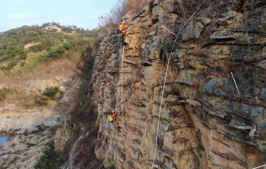 3��20�գ�����Ա�ڽ���ɽ���±ھ�Ԯ���������˻���Ƭ����