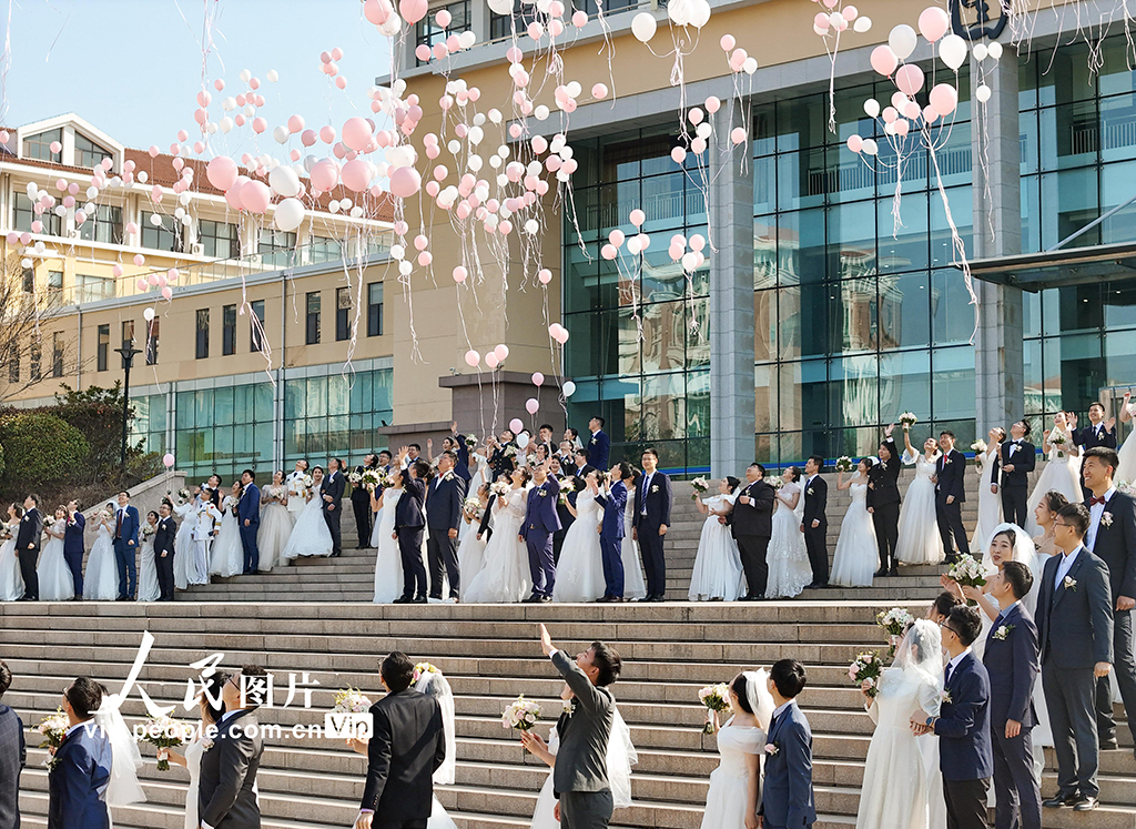 中國海洋大學為100對校友舉行集體婚禮【7】