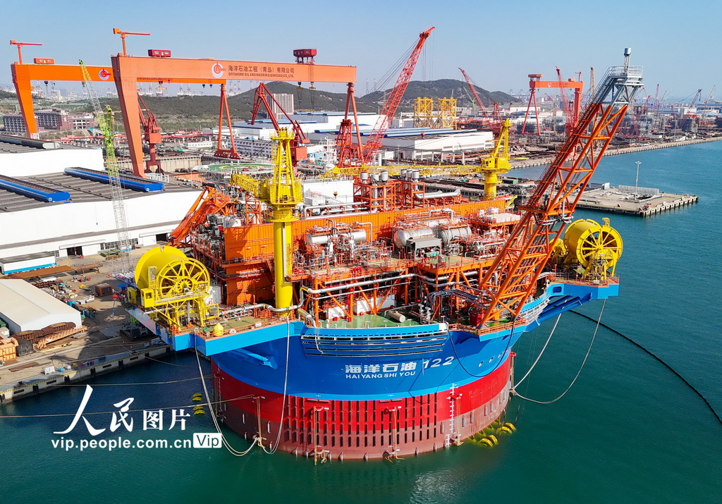 山東青島：亞洲首艘圓筒型海上油氣加工廠建造完工
