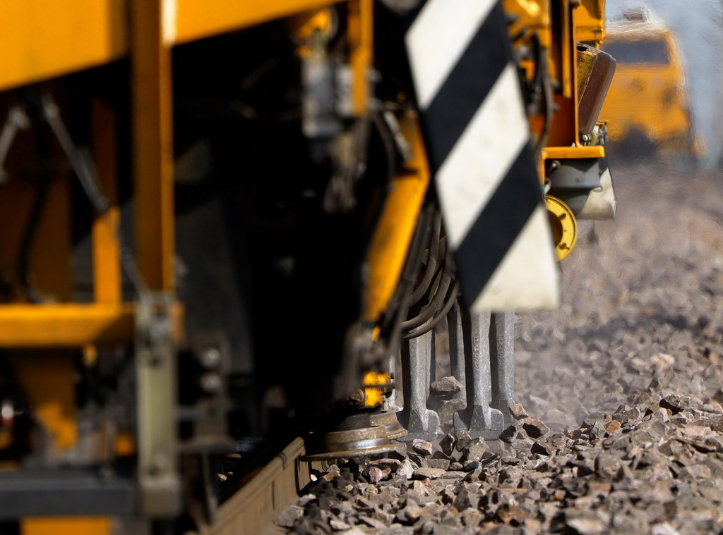 5��2�գ���������֣�ݾ�֣�ݹ����е�ε��̳�����·���е�����ҵ��