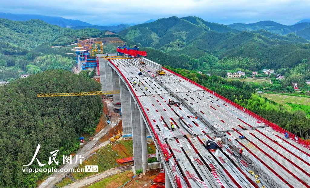 �������ݣ��ص㹤�̽���������6��