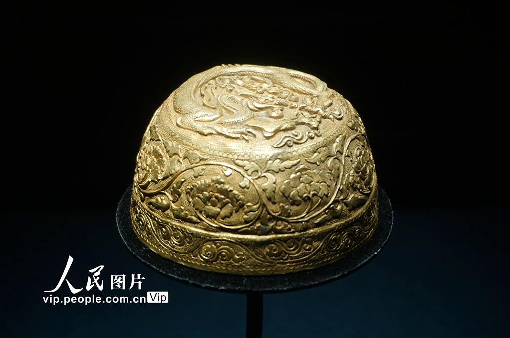  Hangzhou, Zhejiang: Silver Ware of Song, Liao, and Jin Dynasties Appeared in Jiangnan Water Town