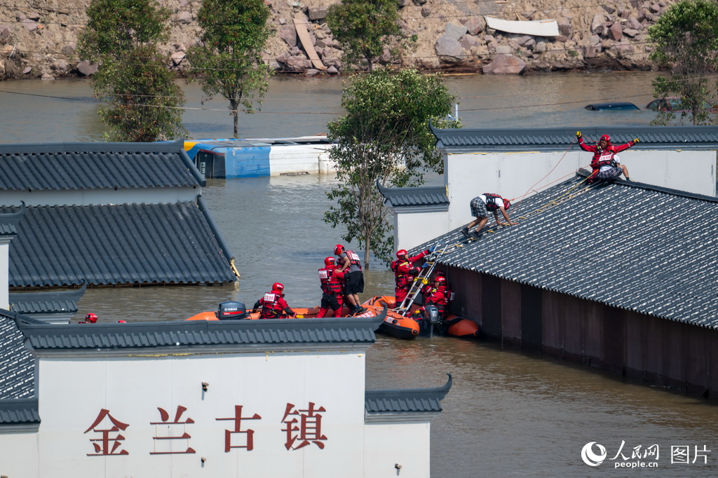 ͼΪ��ϰ�ֳ������������� ��������