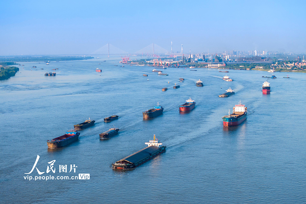  Wuhu, Anhui: the "golden waterway" of the Yangtze River helps development