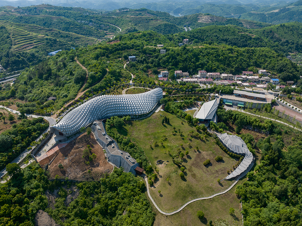  On May 16, the Museum of Qinglongshan Dinosaur Egg Site (UAV photo) in Hubei Province was taken.
