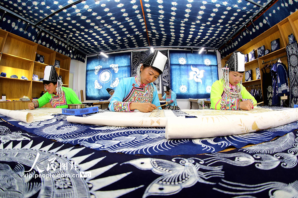  Rongjiang, Guizhou: Intangible Cultural Heritage Skills Help Increase Income