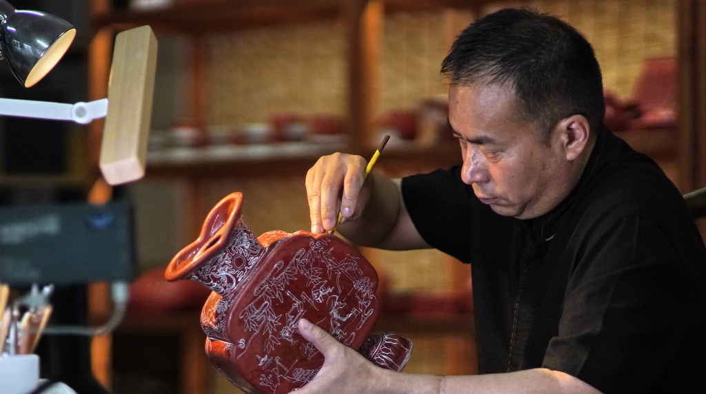 雕漆：一抹流行千年的“中國紅”