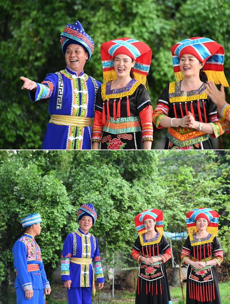 拼版照片，在廣西上林縣巷賢鎮，自治區級非物質文化遺產項目（上林四六聯民歌）代表性傳承人韋有創（上圖左、下圖左二）在和當地村民唱民歌（2020年3月25日攝）。新華社記者 陸波岸 攝
