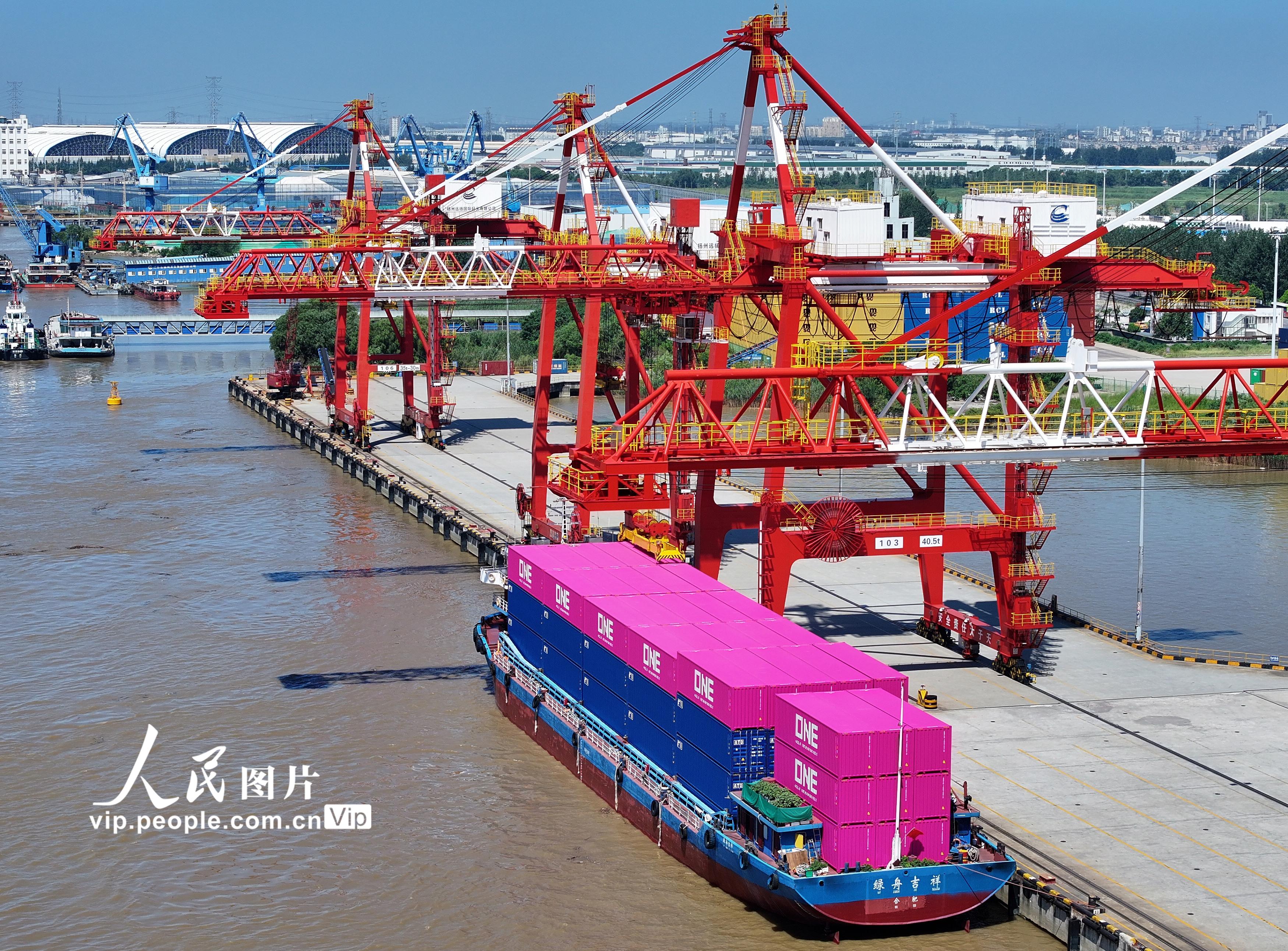 7��29�գ�����ͣ���ڽ���ʡ���ݸ۵ļ�װ����ͷװж��װ��