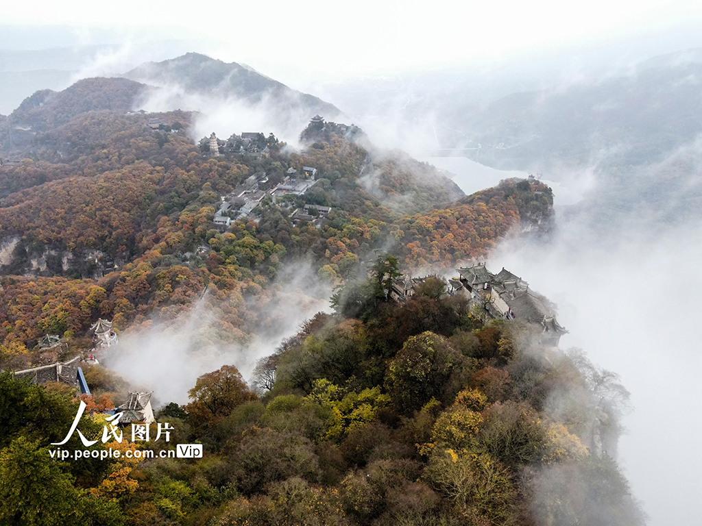 甘肃平凉：秋染崆峒山