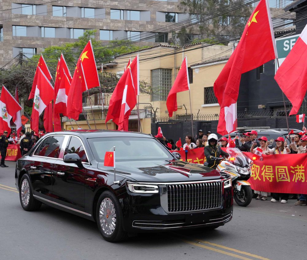 高清年夜图｜习近平主席乘专机分开利马