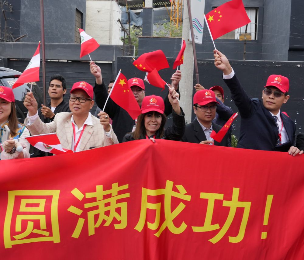 高清年夜图｜习近平主席乘专机分开利马