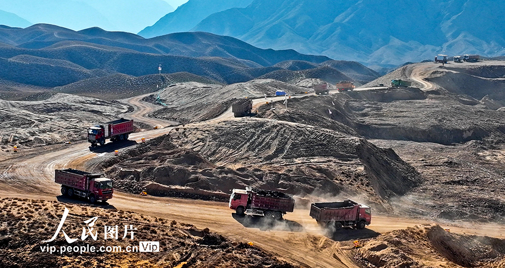 甘肃张掖：盘道山抽水蓄能电站建设忙