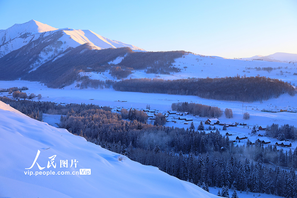 新疆布尔津：禾木雪景梦幻 宛若童话世界【2】