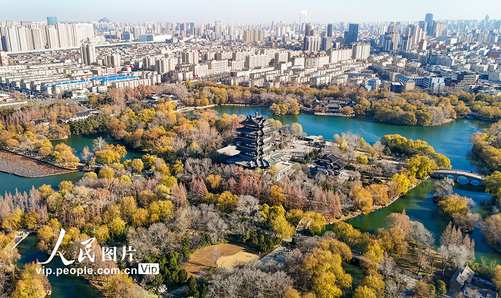 山东济南：大明湖冬日风景如画