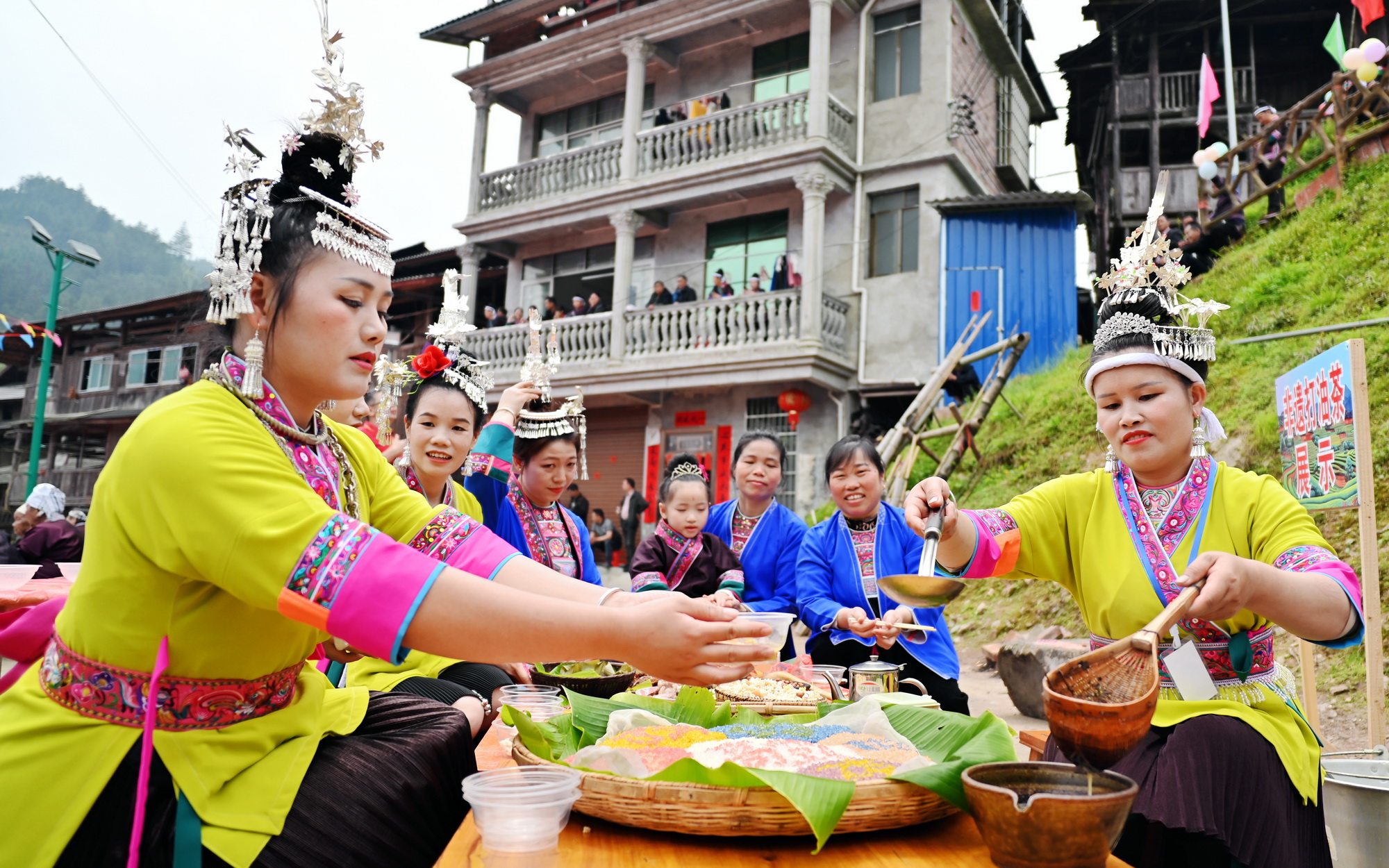 广西三江：油茶飘香迎宾客