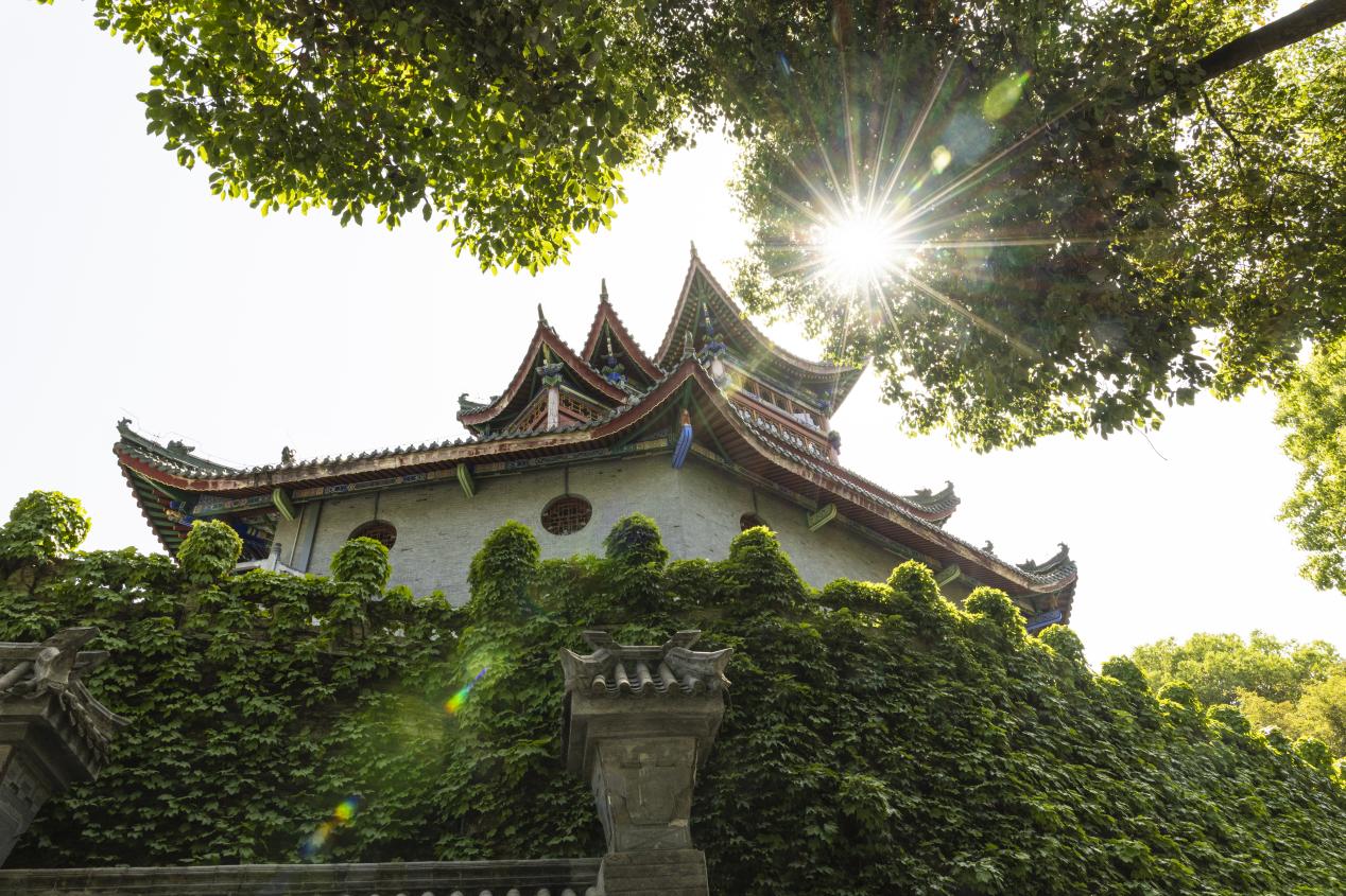 位于汉中市汉台区的汉中市博物馆以古汉台为馆址而建立。王剑摄