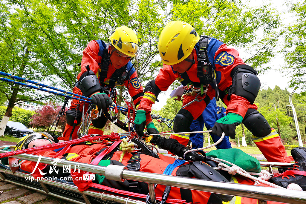 四川遂宁：地震救援技术比赛举行【5】
