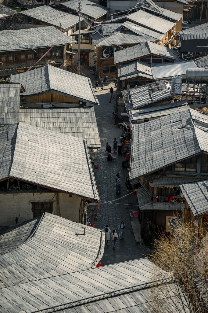 這是雲南省迪慶州香格裡拉市獨克宗古城一景(2023年3月8日攝)。