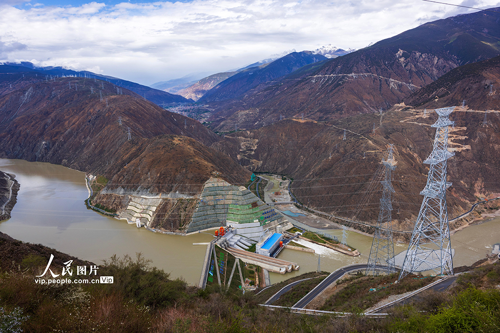 西藏：巴塘水電站首台機組並網發電【4】