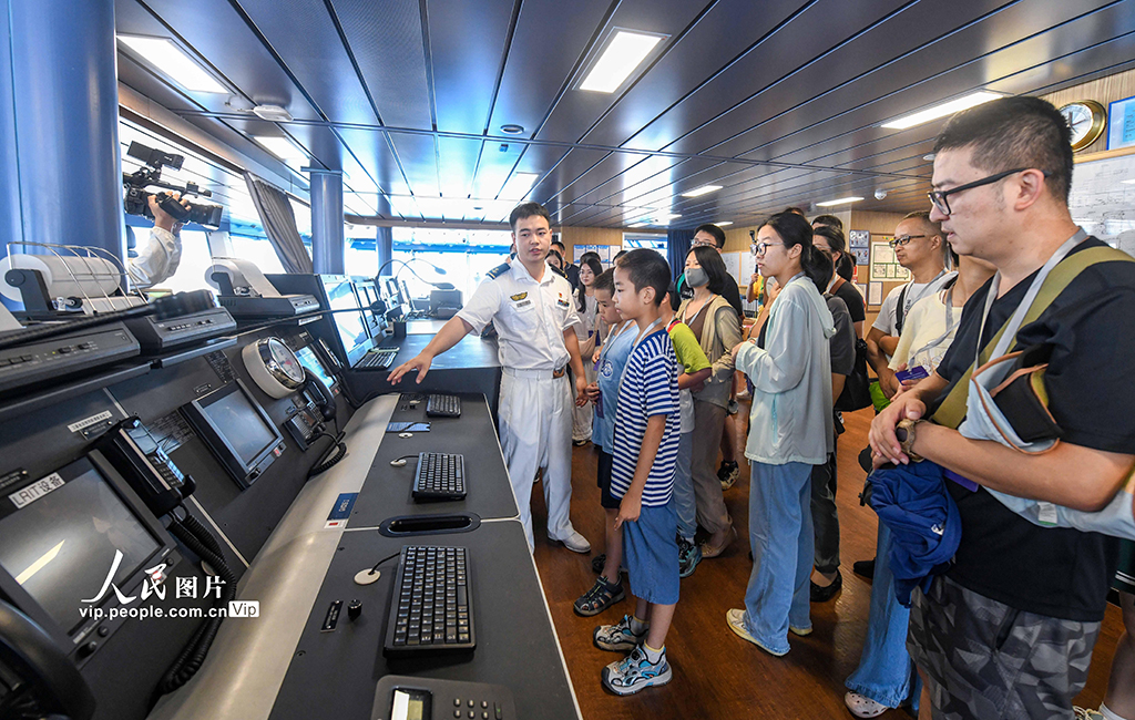海南海口：“雪龙2”号向公众开放【6】