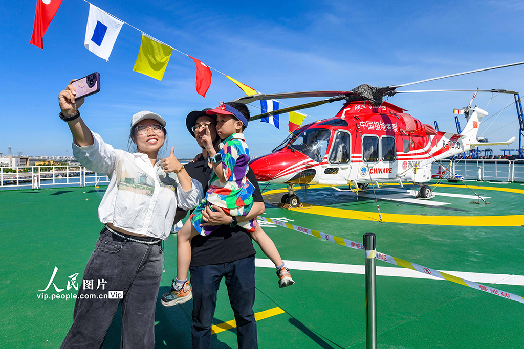 海南海口：“雪龍2”號向公眾開放【2】