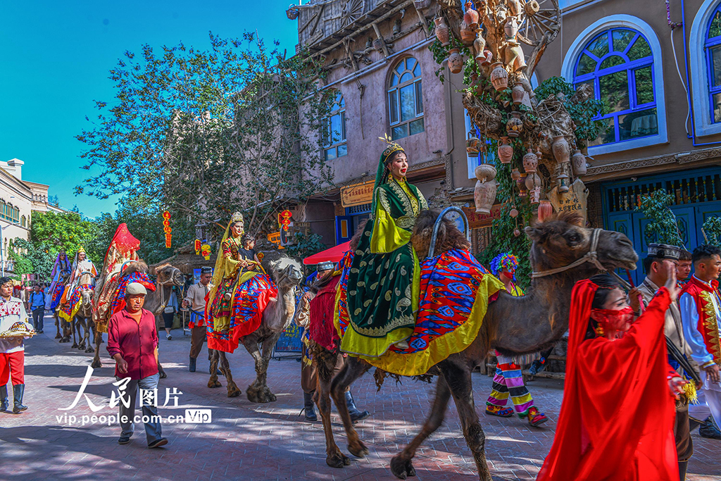 新疆喀什：古城“夜经济”活力旺【4】