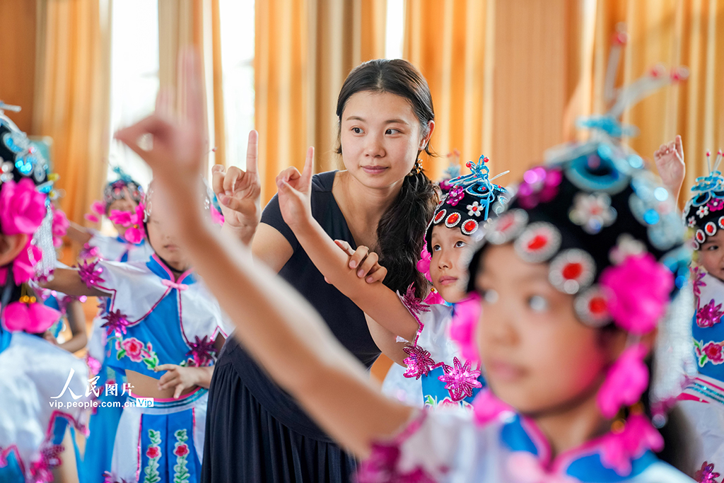 江西撫州：學習採茶戲【2】