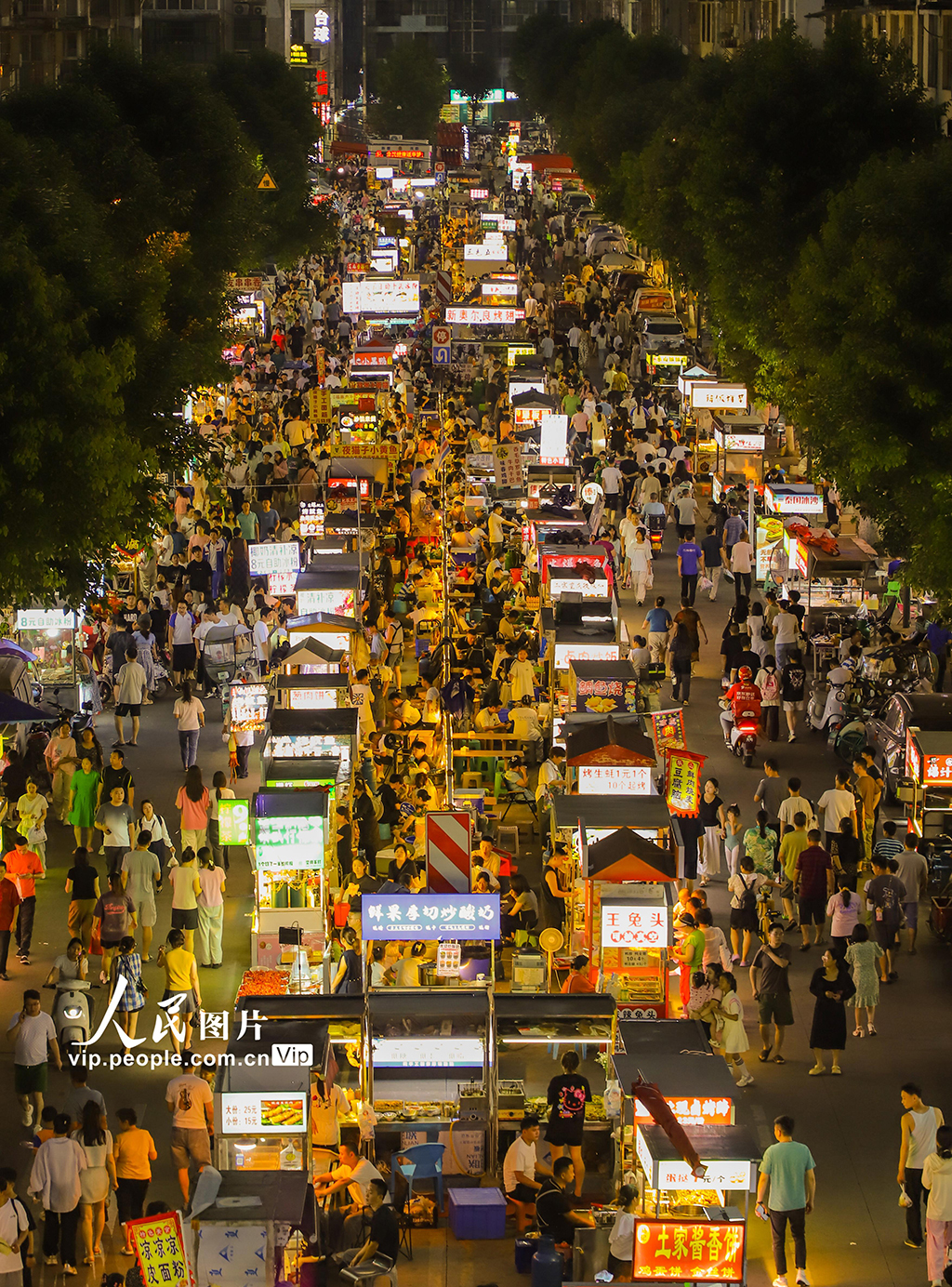 四川成都：夜市人气旺【2】