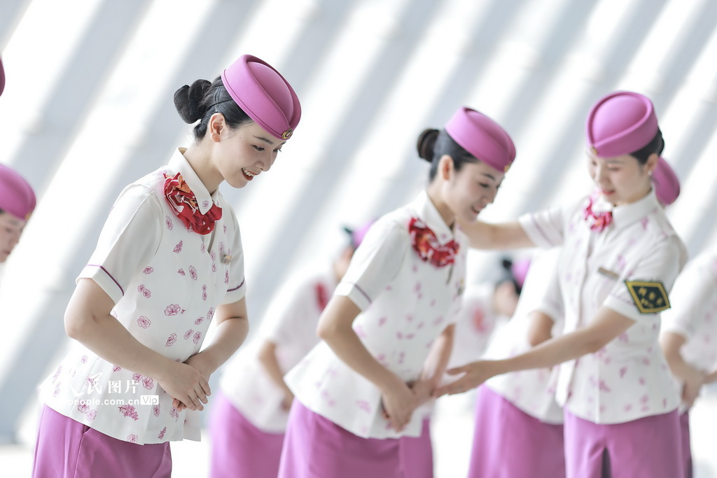 重庆：集中培训服务暑运【5】