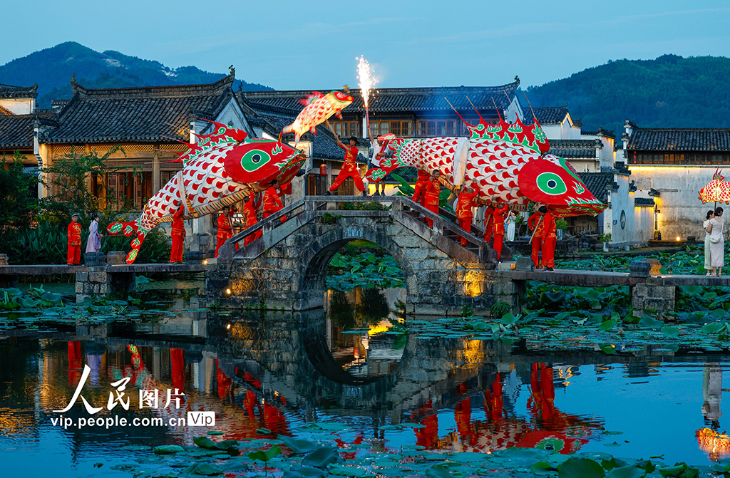安徽黃山：夏夜游古村賞魚燈【7】