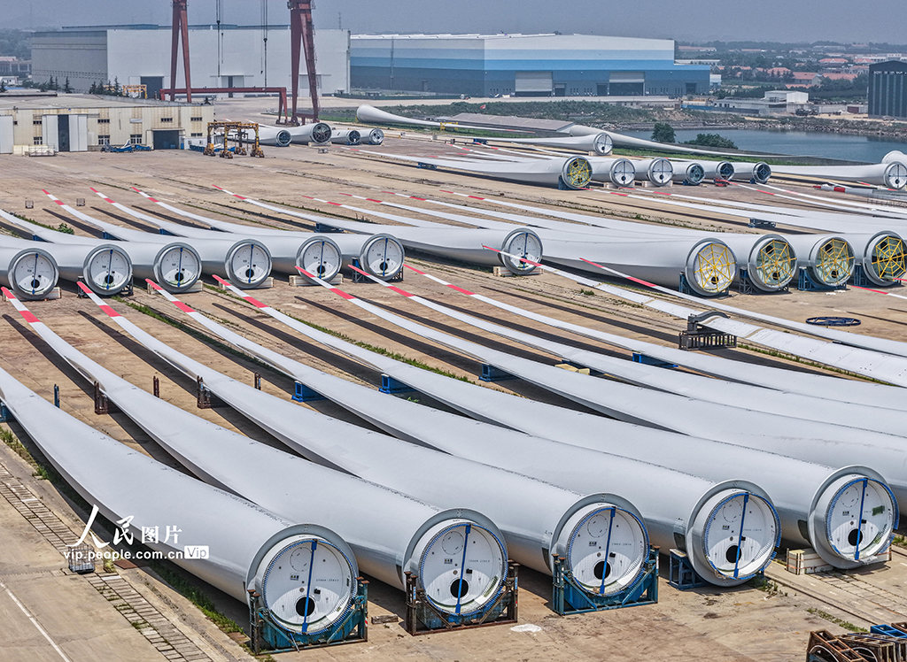 山东荣成:超大型风电叶片生产运输忙【4】