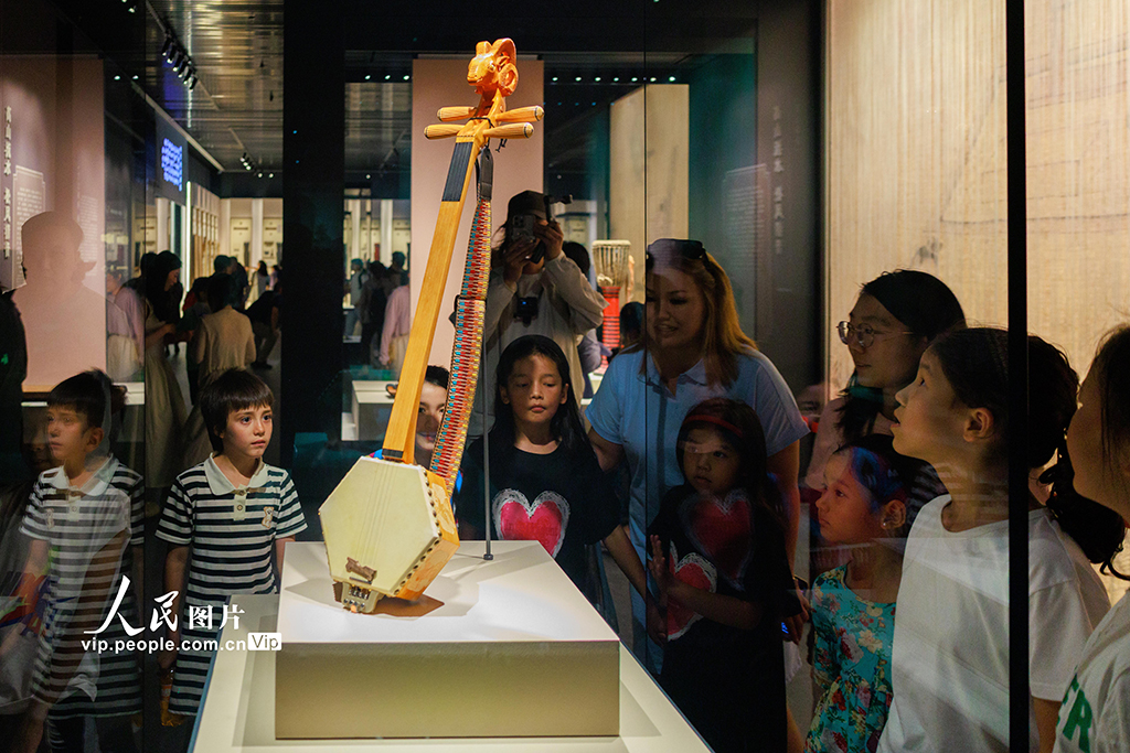 新疆烏魯木齊：博物館迎來參觀熱【3】