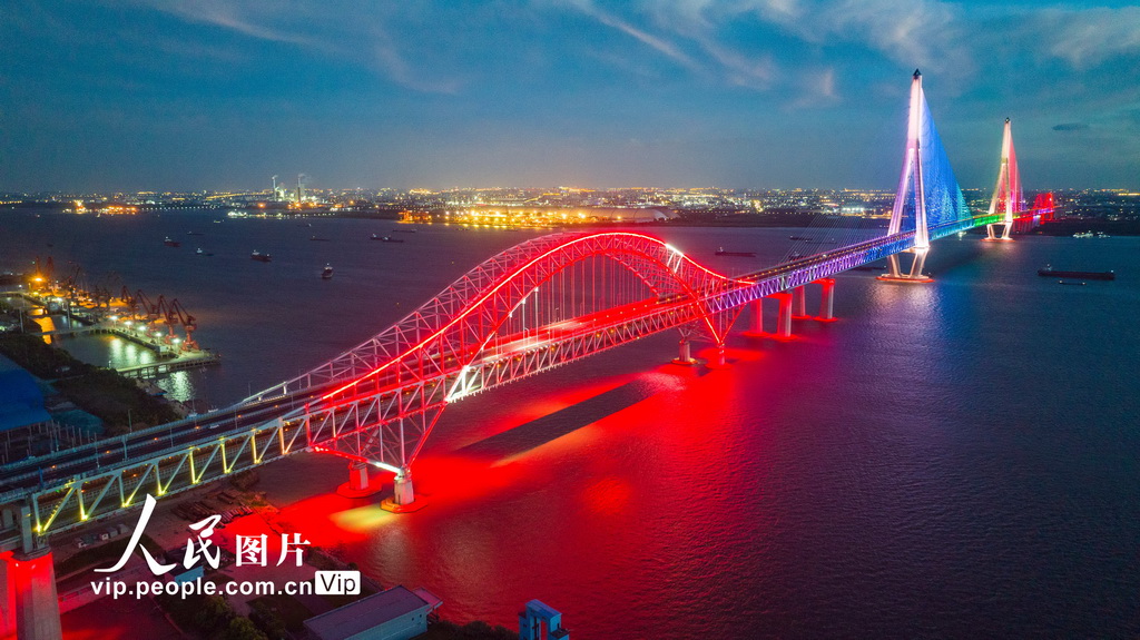 江苏泰州：常泰长江大桥景观灯亮化测试【3】