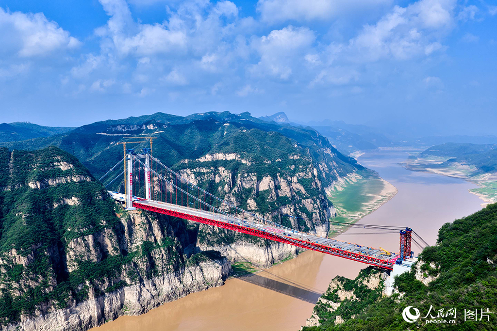 济（源）新（安）黄河大桥顺利贯通【5】