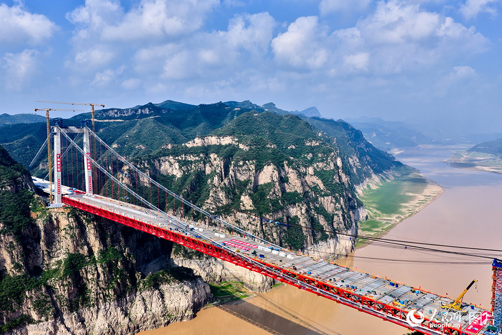 济（源）新（安）黄河大桥顺利贯通【6】