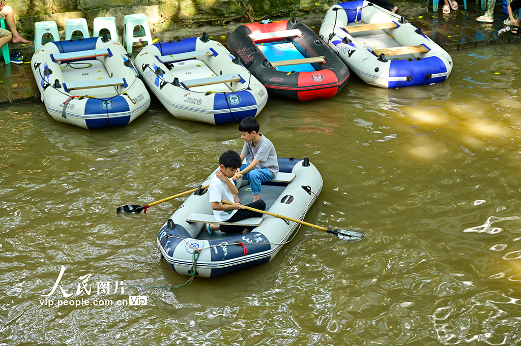 重庆：“凉”经济受热捧【8】