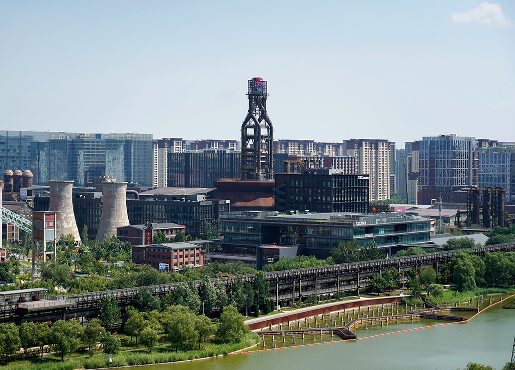 8月11日拍摄的首钢园区。新华社记者 张晨霖 摄