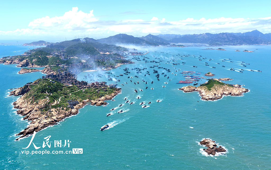 福建连江：千帆竞发 出海开捕